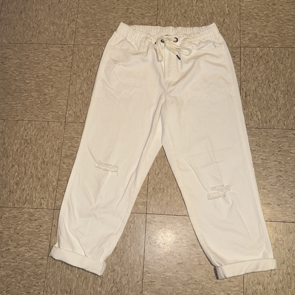 aerie High-Waisted Relaxed Denim Jogger in Pure White size Medium (Size 8 US) - Picture 6 of 16
